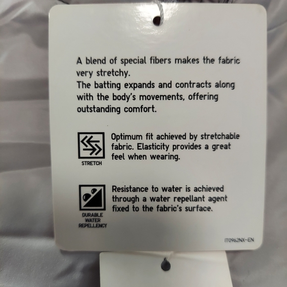 NWT Uniqlo Lightweight Windbreaker Jacket - Picture 6 of 9